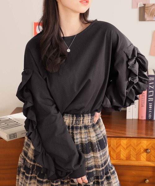 Girly Doll(ガーリードール)の「ボリュームフリルカットソー(Tシャツ/カットソー・レディース・オフホワイト/チャコール・F)」の6枚目の写真