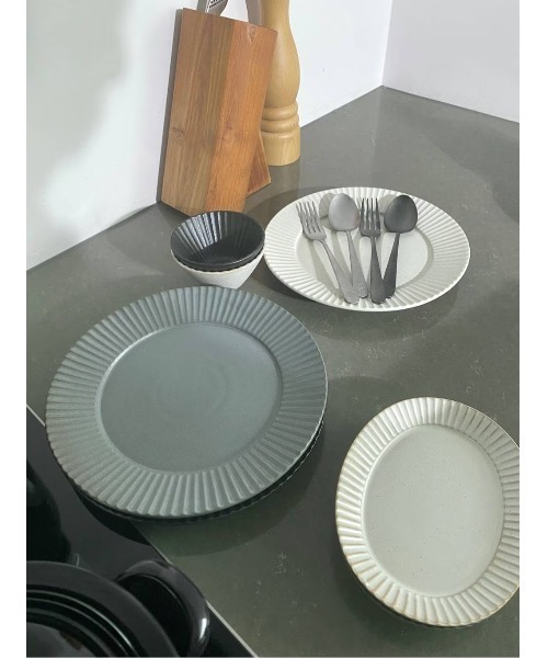 華蝶扇オーバルプレート(S) / 131511（食器）｜LAKOLE（ラコレ）の