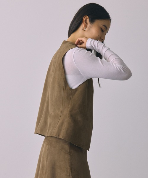 BABYLONE（バビロン）の「スウェードショートベスト（ベスト・レディース・ベージュ・フリー）」の7枚目の写真