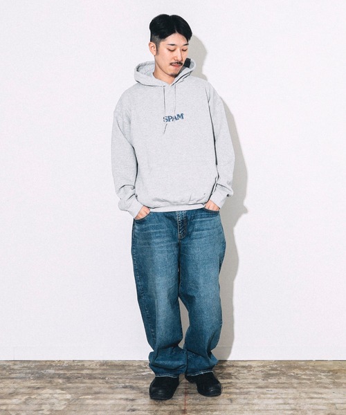 BEAMS T（ビームスティー）の「BEAMS T / SPAM(R)BRAND HOODIE（スウェット・メンズ・ネイビー/グレー・XL/L/M/S）」の18枚目の写真