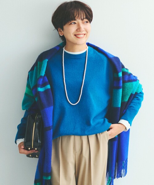 23区(ニジュウサンク)の「【Oggi2月号掲載/洗える】ピュアカシミヤ クルーネック ニット(ニット/セーター・レディース・こしょう色系/グレー系/ベージュ系1/ターコイズブルー系/ブラック系/ベージュ系/オレンジ系/グレー系1・32)」の6枚目の写真