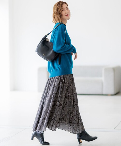 23区(ニジュウサンク)の「【Oggi2月号掲載/洗える】ピュアカシミヤ クルーネック ニット(ニット/セーター・レディース・こしょう色系/グレー系/ベージュ系1/ターコイズブルー系/ブラック系/ベージュ系/オレンジ系/グレー系1・32)」の11枚目の写真