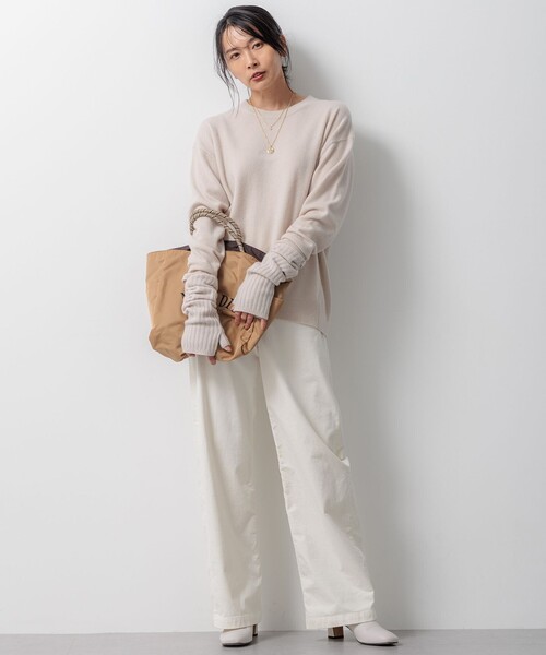 23区(ニジュウサンク)の「【Oggi2月号掲載/洗える】ピュアカシミヤ クルーネック ニット(ニット/セーター・レディース・こしょう色系/グレー系/ベージュ系1/ターコイズブルー系/ブラック系/ベージュ系/オレンジ系/グレー系1・32)」の20枚目の写真