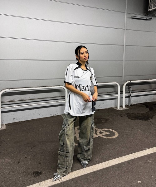 DEFLEXTION(ディフレクション)の「【DEFLEXTION / ディフレクション】Wash denim baggy cargo pants / ウォッシュデニム バギーカーゴパンツ(デニムパンツ・レディース・ブルー系1/ブルー系2・MEDIUM/SMALL)」の13枚目の写真