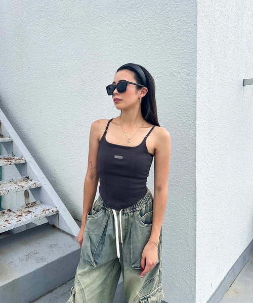DEFLEXTION(ディフレクション)の「【DEFLEXTION / ディフレクション】Wash denim baggy cargo pants / ウォッシュデニム バギーカーゴパンツ(デニムパンツ・レディース・ブルー系1/ブルー系2・MEDIUM/SMALL)」の8枚目の写真