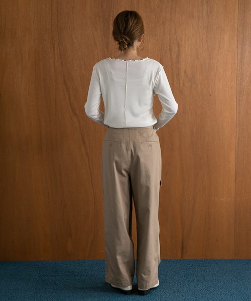 URBAN RESEARCH Sonny Label（アーバンリサーチサニーレーベル）の「『UR TECH』蓄熱クルーネックプルオーバー（Tシャツ/カットソー・レディース・チャコールグレー/ブラウン/オフホワイト・FREE）」の8枚目の写真