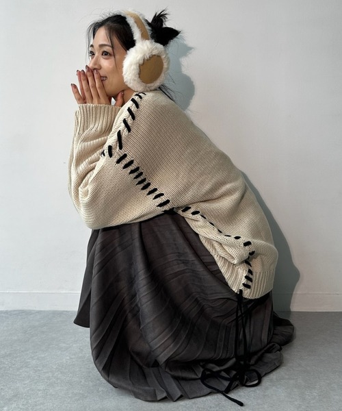 AS KNOW AS plus(アズノゥアズプラス)の「◇配色ハンドステッチニットプルオーバー(ニット/セーター・レディース・アイボリー系/ピンク系/ブラック系/ブルー系・FREE)」の3枚目の写真