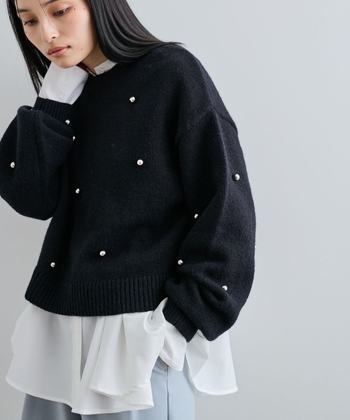 VIS(ビス)の「【WEB/ルミネ店限定】パールボタンニットプルオーバー(ニット/セーター・レディース・キナリ/ブラック/グレー・FREE)」の2枚目の写真
