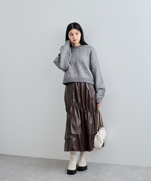 VIS(ビス)の「【WEB/ルミネ店限定】パールボタンニットプルオーバー(ニット/セーター・レディース・キナリ/ブラック/グレー・FREE)」の5枚目の写真