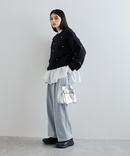 VIS(ビス)の「【WEB/ルミネ店限定】パールボタンニットプルオーバー(ニット/セーター・レディース・キナリ/ブラック/グレー・FREE)」の6枚目の写真
