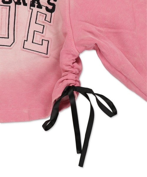 SPINNS（スピンズ）の「サイドリボン スプレーロゴショート丈パーカー（パーカー・レディース・ブラック/ピンク・ONESIZE）」の7枚目の写真