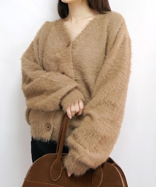 Mela(メラ)の「Vneck SHAGGY CARDIGAN(カーディガン/ボレロ・レディース・ホワイト/ライトグレー/ブラック/グレー/ベージュ・FREE)」の14枚目の写真