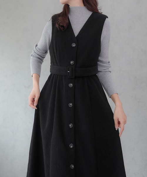 JUNOAH（ジュノア）の「ベルト付き裏起毛リブジャンパースカート（ジャンパースカート・レディース・チャコール/グレイッシュベージュ/ブラック・LARGE/MEDIUM/X-LARGE）」の5枚目の写真