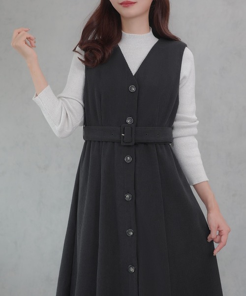 JUNOAH（ジュノア）の「ベルト付き裏起毛リブジャンパースカート（ジャンパースカート・レディース・チャコール/グレイッシュベージュ/ブラック・LARGE/MEDIUM/X-LARGE）」の8枚目の写真