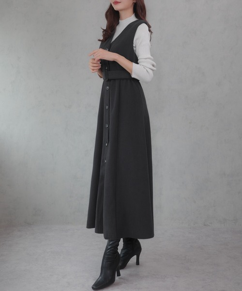 JUNOAH（ジュノア）の「ベルト付き裏起毛リブジャンパースカート（ジャンパースカート・レディース・チャコール/グレイッシュベージュ/ブラック・LARGE/MEDIUM/X-LARGE）」の9枚目の写真