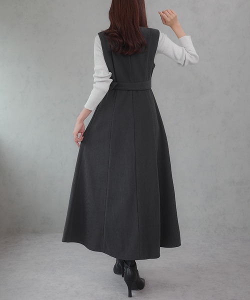 JUNOAH（ジュノア）の「ベルト付き裏起毛リブジャンパースカート（ジャンパースカート・レディース・チャコール/グレイッシュベージュ/ブラック・LARGE/MEDIUM/X-LARGE）」の10枚目の写真