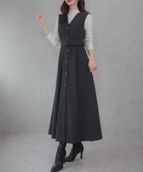 JUNOAH（ジュノア）の「ベルト付き裏起毛リブジャンパースカート（ジャンパースカート・レディース・チャコール/グレイッシュベージュ/ブラック・LARGE/MEDIUM/X-LARGE）」の11枚目の写真