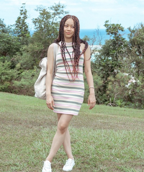 ROXY(ロキシー)の「BACK TO BEAUTIFUL/ロキシーニットミニボーダーワンピース(ワンピース・レディース・ピンク・X-SMALL/SMALL)」の4枚目の写真
