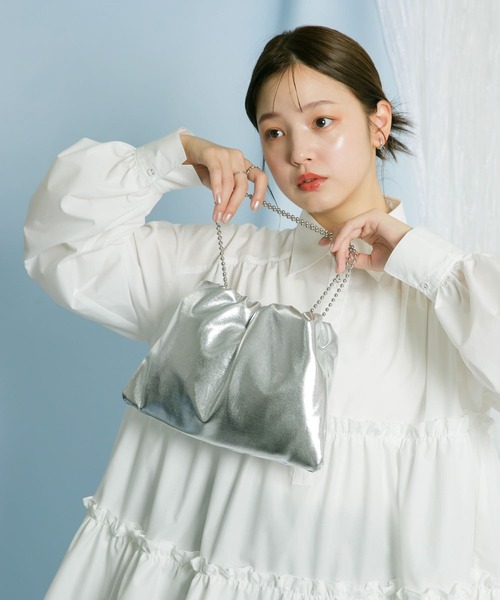 KBF（ケイビーエフ）の「ボールチェーンギャザーBAG（ハンドバッグ・レディース・ブラック/シルバー/イエロー・ONE）」の3枚目の写真