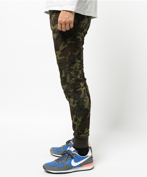 NIKE SPORTSWEAR(ナイキスポーツウェアー)の「NIKE: 『TEC FLEECE』 カモフラージュ パンツ(その他パンツ・メンズ・オリーブ・LARGE/X-LARGE/SMALL/MEDIUM)」の10枚目の写真