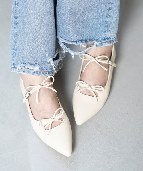 attagirl(アタガール)の「ダブルリボンフラットシューズ(パンプス・レディース・ブラック/アイボリー/シルバー/ベージュ系その他/ブラウン系その他/ブラック系その他/レオパード/ブラック系その他2/ホワイト系その他/ブルー系その他・25.5cm/25.0cm/24.5cm/24.0cm/23.5cm/23.0cm/22.5cm/22.0cm)」の2枚目の写真