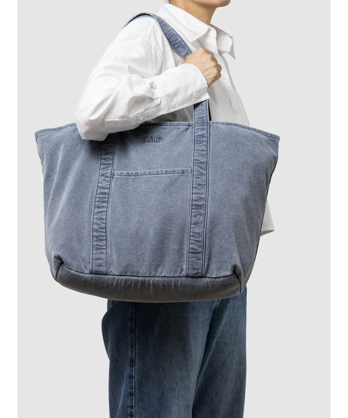 GAP(ギャップ)の「GAPロゴ トートバッグ(トートバッグ・レディース・ベージュ/コーラル/イエロー/ブルー/ブラウン/ワイン/グリーン/ブラック/ピンク/ネイビー・ONE SIZE)」の19枚目の写真