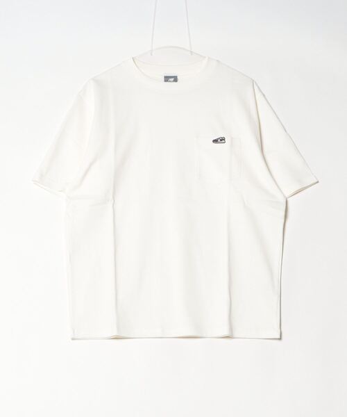NEW BALANCE(ニューバランス)の「【別注】ニューバランス New Balance THE CITY シューパッチリラックスTシャツ 限定コラボ(Tシャツ/カットソー・メンズ・ピンク/ダークグリーン/オフホワイト/ブラック・S/M/L/LL)」の2枚目の写真