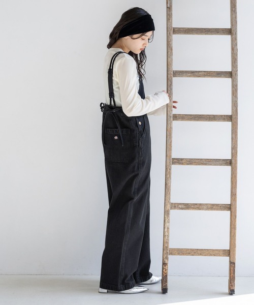 Dickies(ディッキーズ)の「DICKIES/ディッキーズ バックリボンデニムサロペット(サロペット/オーバーオール・レディース・ブルー/ブラック・LARGE/MEDIUM)」の6枚目の写真