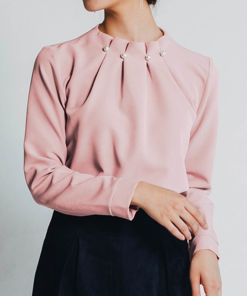 aquagarage（アクアガレージ）の「パールネックブラウス（シャツ/ブラウス・レディース・ブラック/ネイビー/グレイッシュベージュ/ベージュ/ホワイト/ピンク・S/M/L/LL/3L）」の6枚目の写真