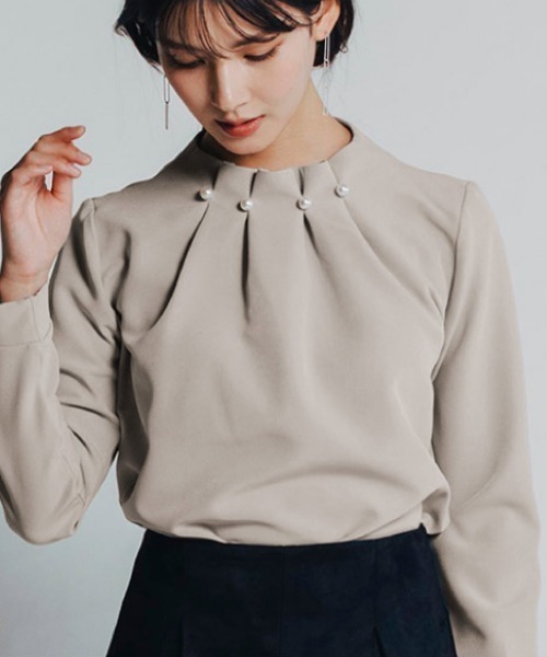 aquagarage（アクアガレージ）の「パールネックブラウス（シャツ/ブラウス・レディース・ブラック/ネイビー/グレイッシュベージュ/ベージュ/ホワイト/ピンク・S/M/L/LL/3L）」の9枚目の写真