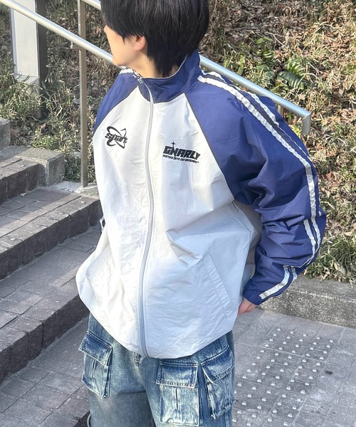 ILL'S(イルズ)の「フロントワンポイントロゴプリント サイドライン ラグラン フルジップナイロンブルゾン メンズ レディース(ブルゾン・メンズ・ブラック/ワイン/グレー・M/L)」の21枚目の写真
