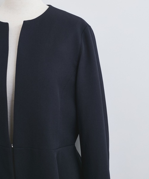 VIS（ビス）の「【美easy】【洗える/防シワ/UVケア】コンフォートツイルペプラムノーカラージャケット【WEB限定】（ノーカラージャケット・レディース・ベージュ系その他/ネイビー・M/S）」の21枚目の写真