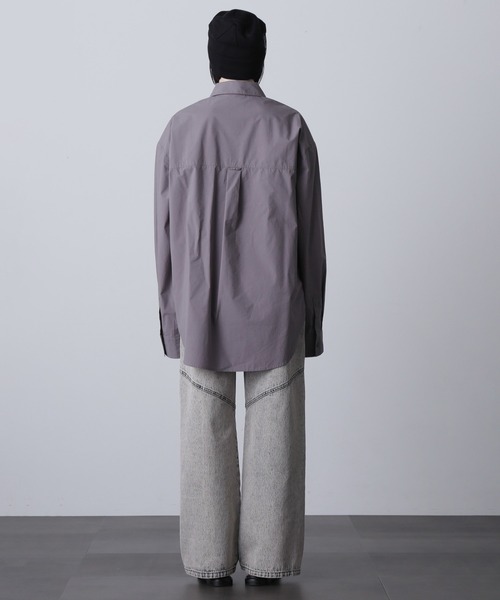 ROSE BUD(ローズバッド)の「(GENE HEAVENS)SHOULDER PAD BIG SHIRT(シャツ/ブラウス・レディース・ブルー/グレー/ホワイト・ONE SIZE)」の6枚目の写真
