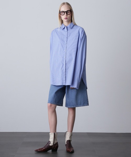 ROSE BUD(ローズバッド)の「(GENE HEAVENS)SHOULDER PAD BIG SHIRT(シャツ/ブラウス・レディース・ブルー/グレー/ホワイト・ONE SIZE)」の10枚目の写真