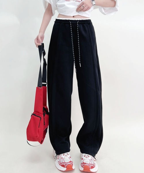 aimoha（アイモハ）の「ドローストリングハイウエストワイドパンツ（スウェットパンツ・レディース・ブラック/グレー/ホワイト/ネイビー・MEDIUM/LARGE）」の2枚目の写真