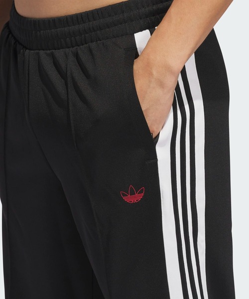 【新品未使用】adidas トラックパンツ（ジェンダーニュートラル）2XL adidas トラックパンツ（ジェンダーニュートラル）すぐ届く