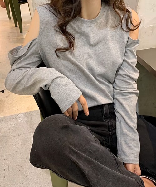 ALTROSE（アルトローズ）の「オープンショルダー トップス 肩出し 肌見せ（Tシャツ/カットソー・レディース・グレー/ブラック/ホワイト・FREE）」の15枚目の写真