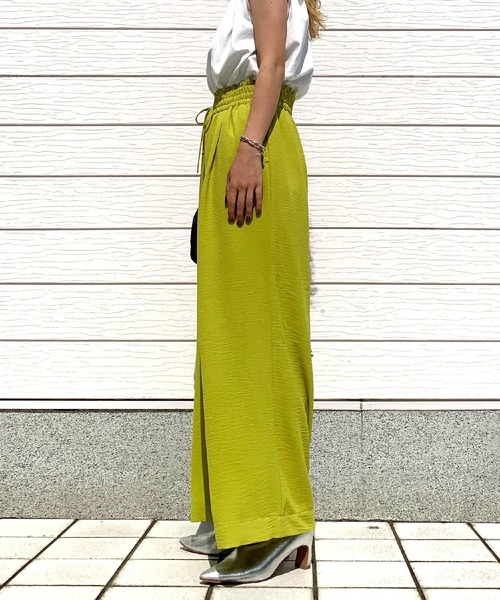 Q(キュー)の「麻調リラックスパンツ(その他パンツ・レディース・マスタード/オリーブ/ブラック・MEDIUM)」の14枚目の写真