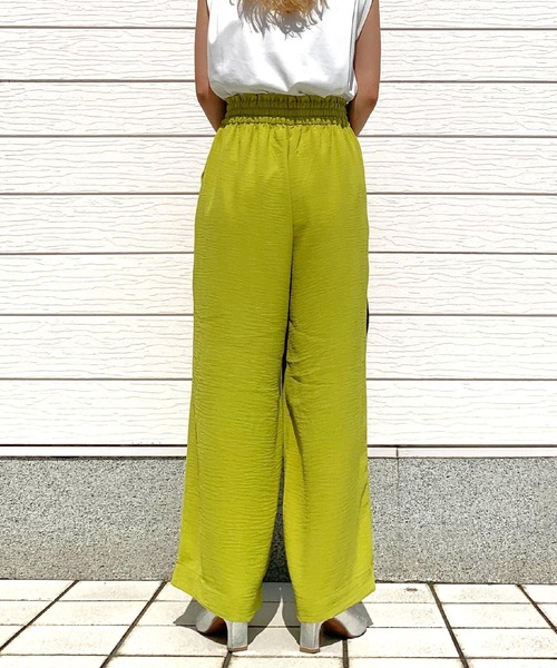 Q(キュー)の「麻調リラックスパンツ(その他パンツ・レディース・マスタード/オリーブ/ブラック・MEDIUM)」の15枚目の写真