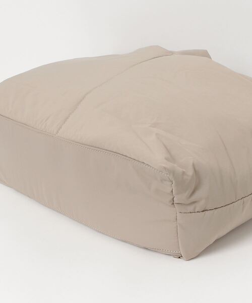 Julier Yoga and Relax（ジュリエヨガアンドリラックス）の「Julier パフィー撥水トートバッグ（トートバッグ・レディース・ブラック/ベージュ/ホワイト・FREE）」の21枚目の写真