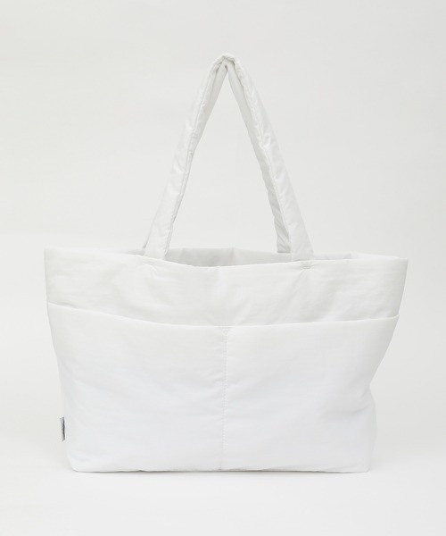 Julier Yoga and Relax（ジュリエヨガアンドリラックス）の「Julier パフィー撥水トートバッグ（トートバッグ・レディース・ブラック/ベージュ/ホワイト・FREE）」の4枚目の写真