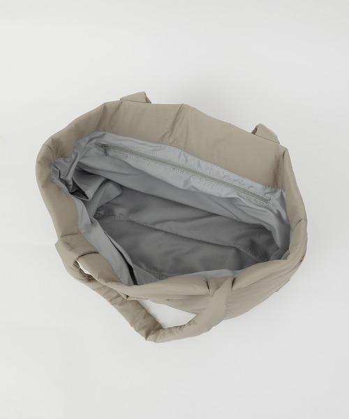 Julier Yoga and Relax（ジュリエヨガアンドリラックス）の「Julier パフィー撥水トートバッグ（トートバッグ・レディース・ブラック/ベージュ/ホワイト・FREE）」の17枚目の写真