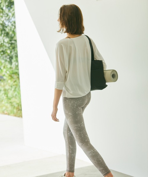 Julier Yoga and Relax（ジュリエヨガアンドリラックス）の「Julier パフィー撥水トートバッグ（トートバッグ・レディース・ブラック/ベージュ/ホワイト・FREE）」の8枚目の写真