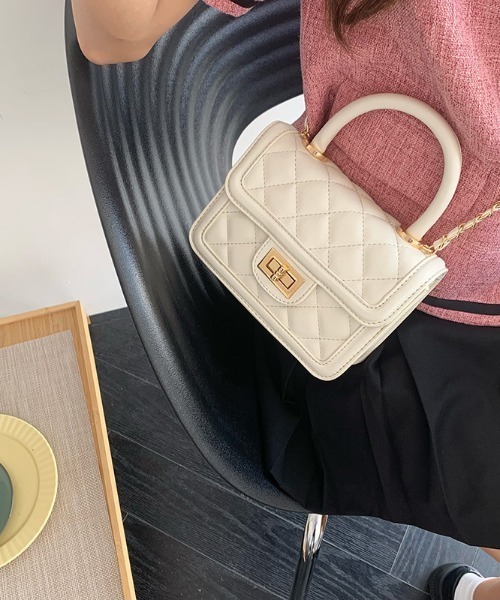 paravion(パラビオン)の「キルティングチェーンバッグ(ショルダーバッグ・レディース・ブラック/ピンク/ホワイト・FREE)」の10枚目の写真