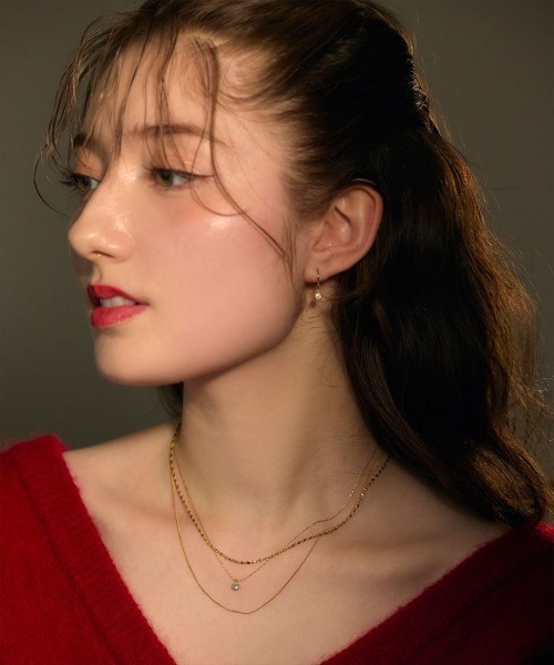 Jolie Toujours(ジョリトゥジュール)の「〈K18GP〉1粒CZフックピアス(ピアス(両耳用)・レディース・ゴールド・FREE)」の7枚目の写真