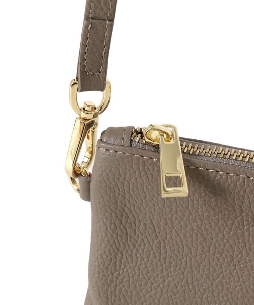 CHRISTIAN VILLA（クリスチャンヴィラ）の「CHRISTIAN VILLA / belted 2way bag(ベルト付き2wayバッグ 6241)（ショルダーバッグ・レディース・ホワイト/グレー・FREE）」の15枚目の写真