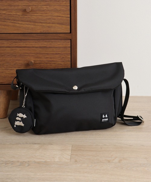 MOOMIN(ムーミン)の「MOOMIN フラップデザインショルダーバッグ(ショルダーバッグ・レディース・ベージュ/グリーン/レッド/ブラック・FREE)」の1枚目の写真