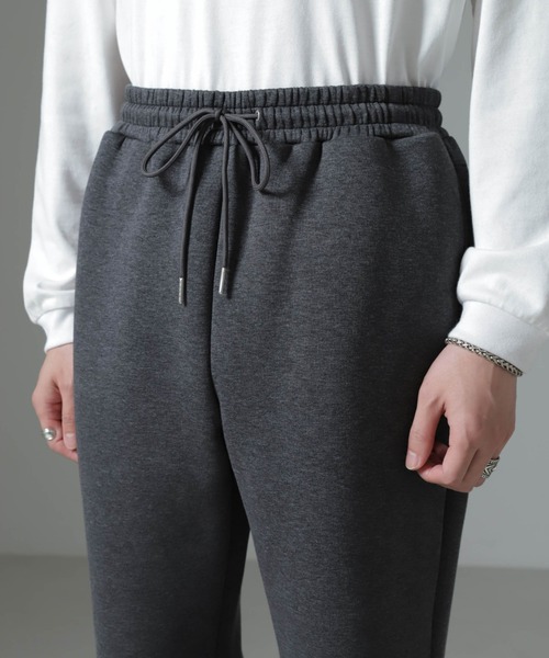 NANO universe（ナノユニバース）の「ボンディングトレーナーパンツ（スウェットパンツ・メンズ・グレー/チャコール・L/M）」の21枚目の写真