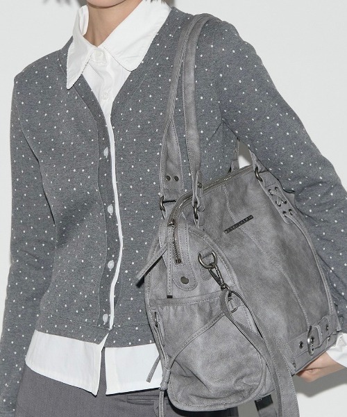 FANCY CLUB(ファンシークラブ)の「【FANCY CLUB】BELTED WASHING COATING BAG / 【ファンシークラブ】ベルトウォッシングショルダーバッグ(ショルダーバッグ・レディース・ベビーピンク/ブラック/グレー/ブラウン/レッド・ONE SIZE)」の19枚目の写真