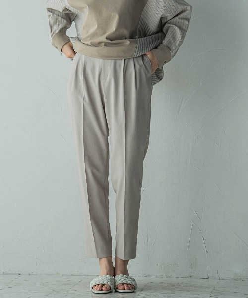 MAYSON GREY(メイソングレイ)の「ストレッチテーパードパンツ≪手洗い可能≫(その他パンツ・レディース・ブラック/ベージュ・M)」の5枚目の写真
